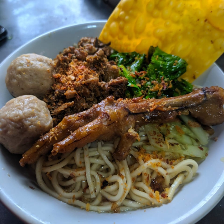 Mie Ayam Bakso Plus Ceker