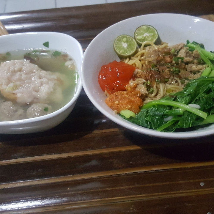 Mie Ayam Komplit