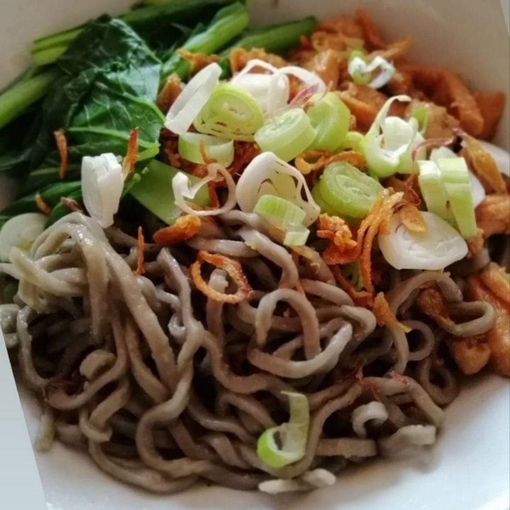 Mie Ayam Hitam - Cumi