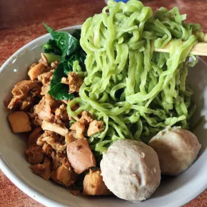 Mie Ayam Ijo Bakso