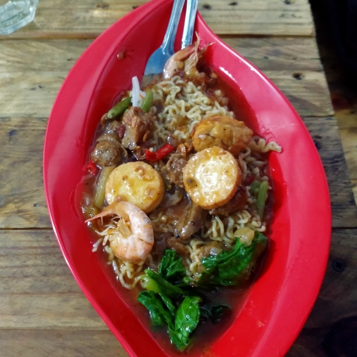 Mie Ayam Jamur Saus Lada Hitam 