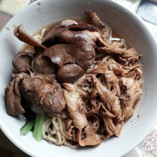 Mie Ayam Kamandaka Atiampela