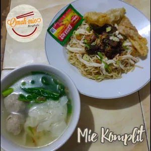 Mie Ayam Komplit Bengkulu