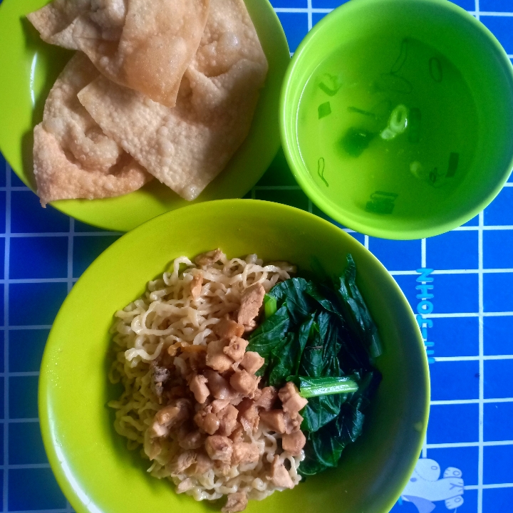 Mie Ayam Pangsit Goreng