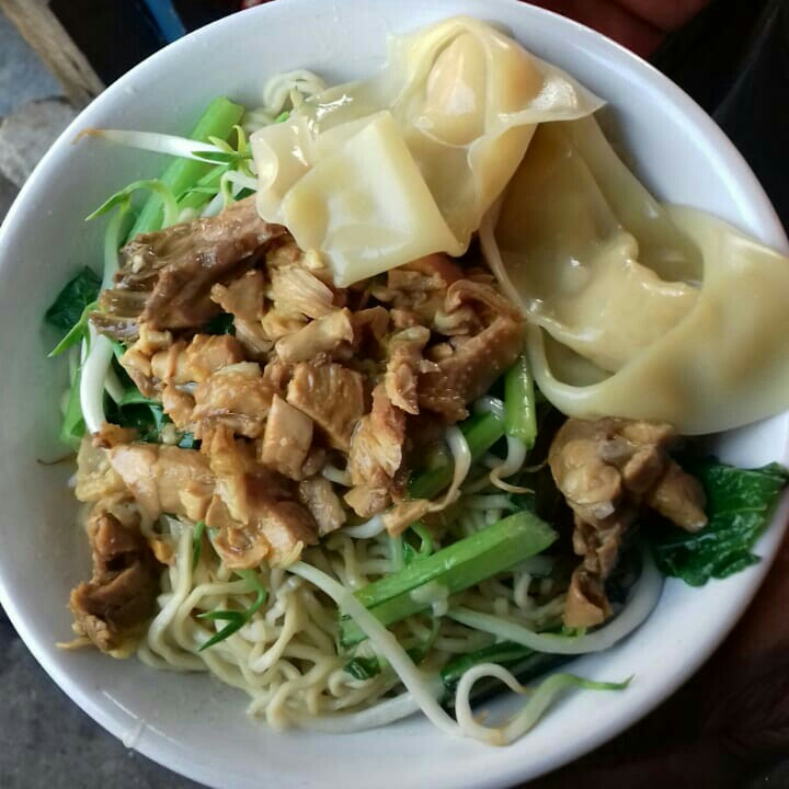 Mie Ayam Pangsit Siap Saji