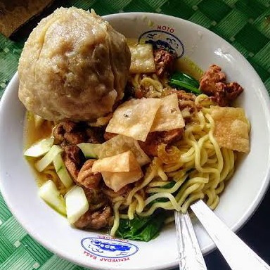 Mie Ayam Pentol Besar