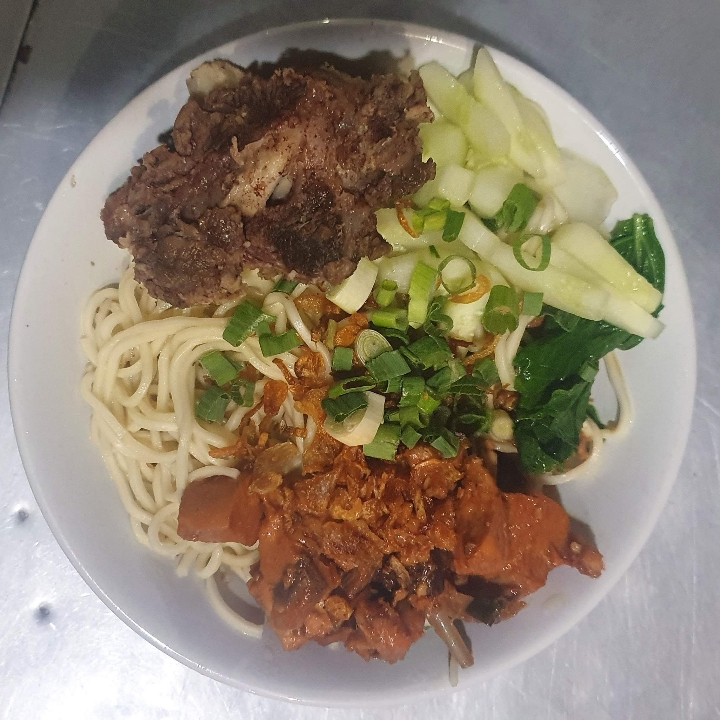 Mie Ayam Tulang