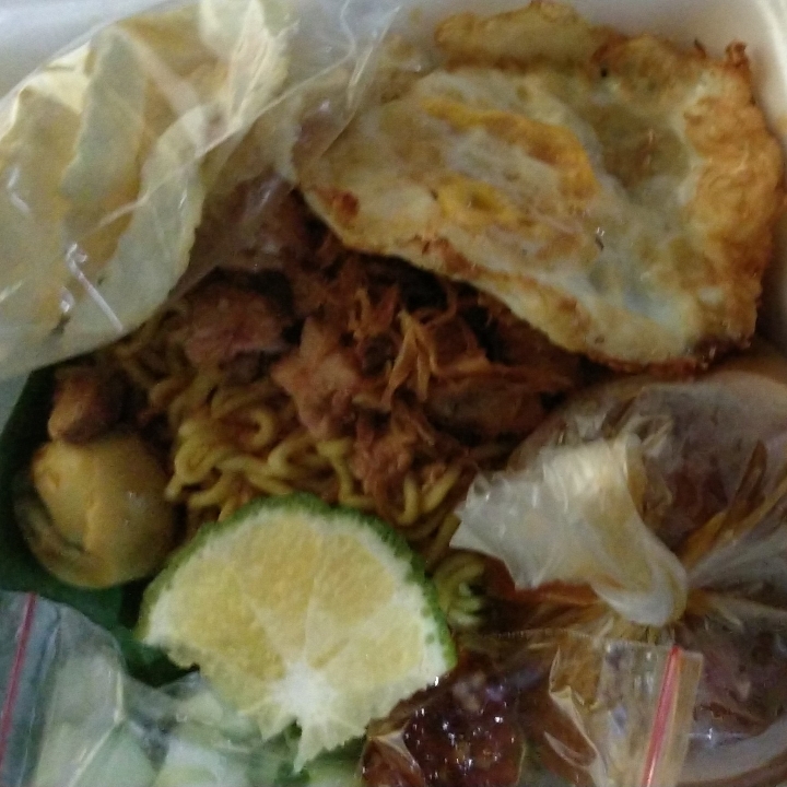 Mie Bancir Special Ayam Telor Acr Plus Belinjo