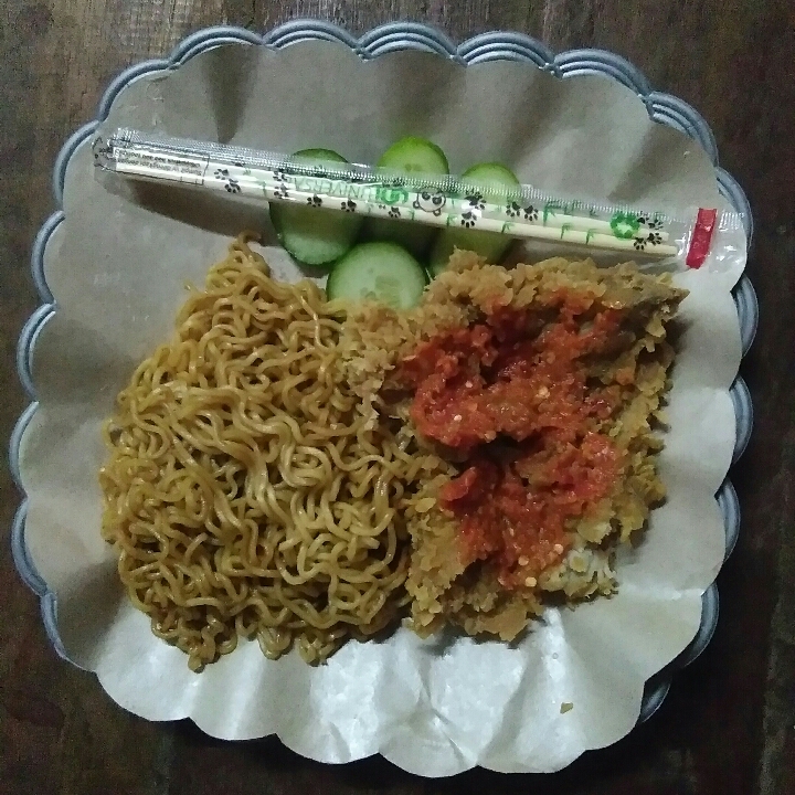 Mie Chicken Geprek