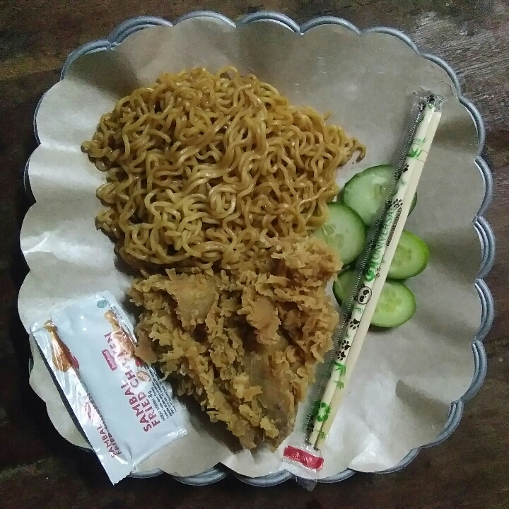 Mie Chiken Cryspi