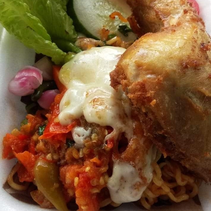 Mie Geprek Mozarella Dan Ayam 