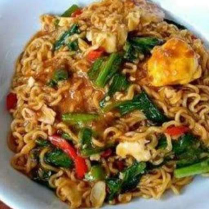 Mie Goreng Ampelati Sosis