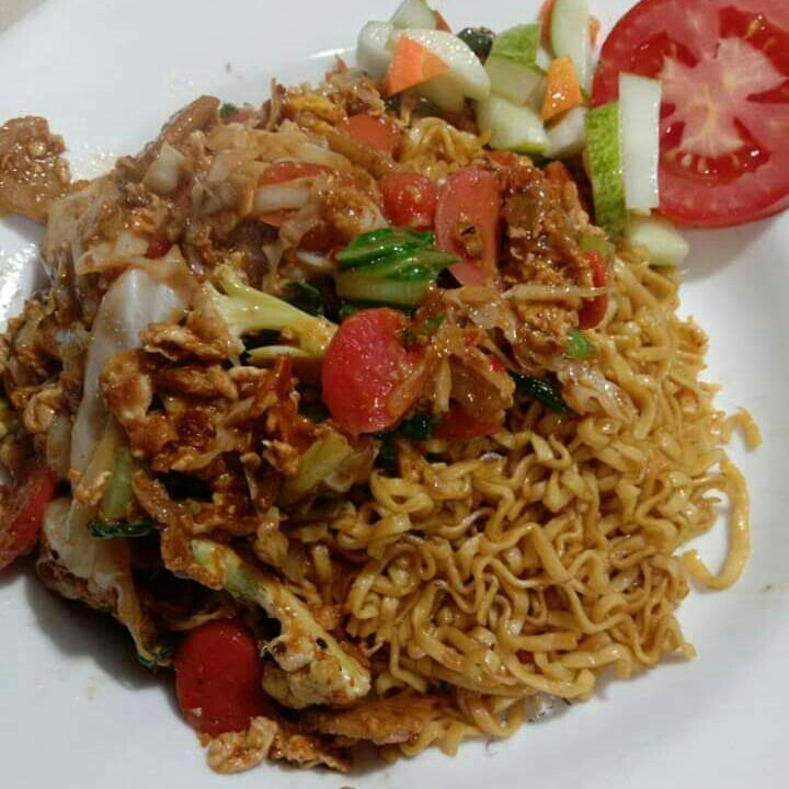 Mie Goreng Atau Rebus Sosis