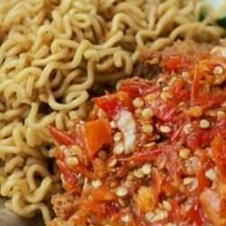 Mie Goreng Ayam Geprek