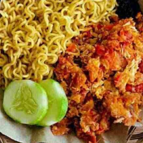 Mie Ayam Geprek ESTEH