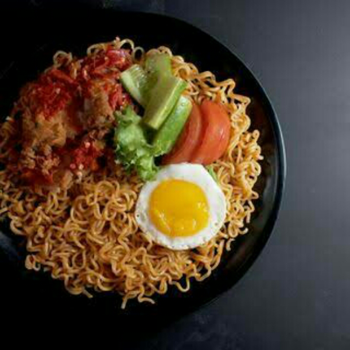 Mie Goreng Ayam Geprek