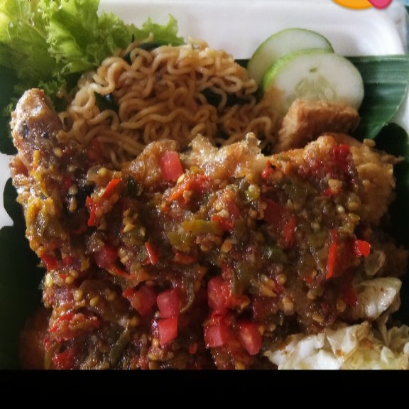 Mie Goreng Ayam Jingkrak