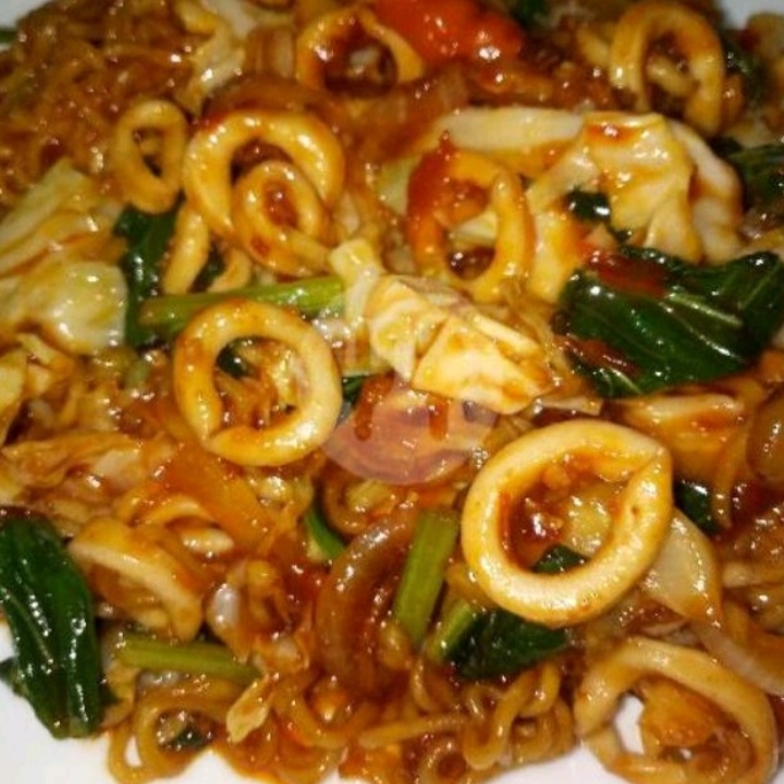 Mie Goreng Cumi