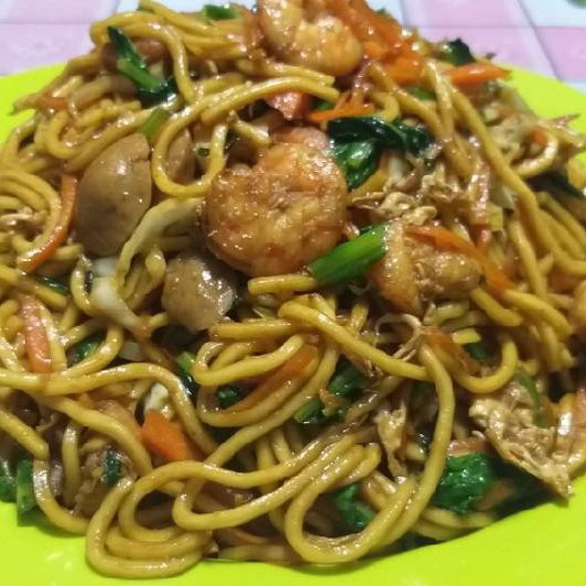 Mie Goreng Komplit