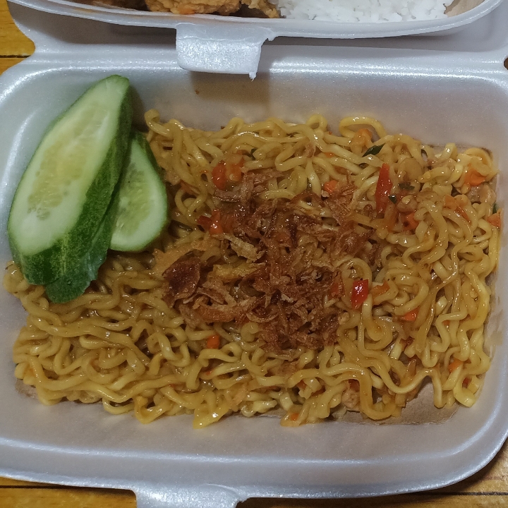 Mie Goreng Pedas Tanpa Topping