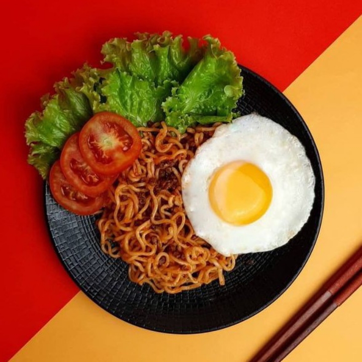 Mie Goreng Talua Mato Jawi