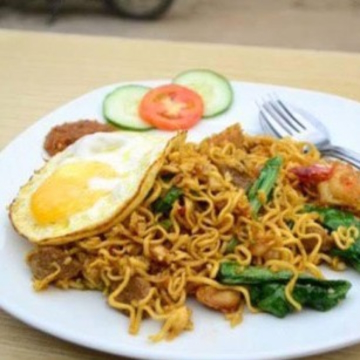 Mie Goreng Telor 