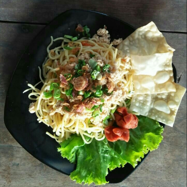 Mie Jewer Toping Sosis