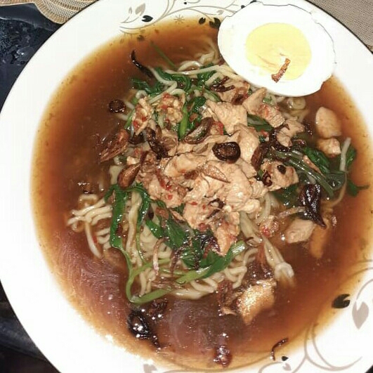 Mie Kangkung