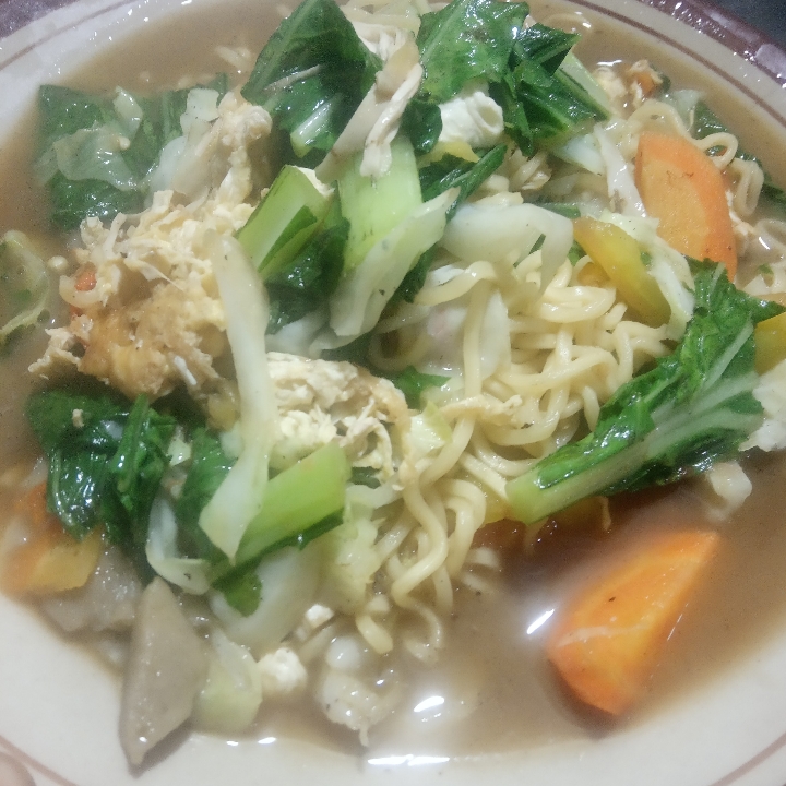 Mie Kuah Spesial