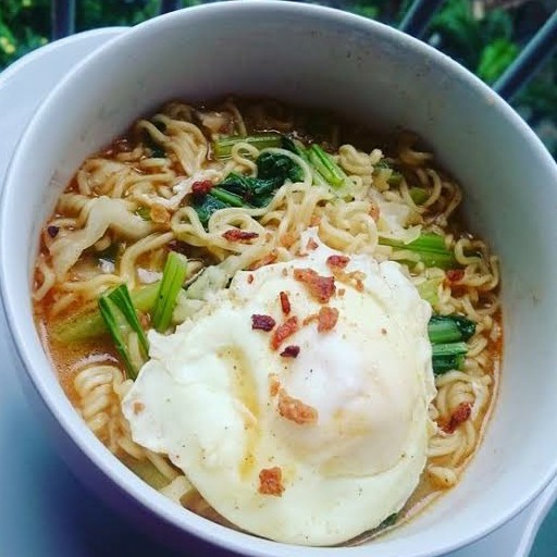 Mie Kuah Telur 