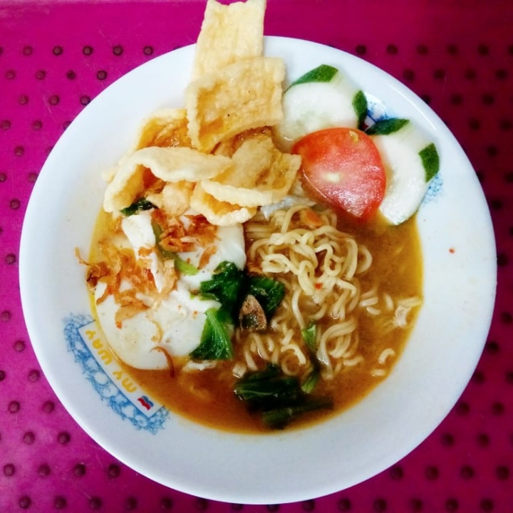 Mie Kuah Telur