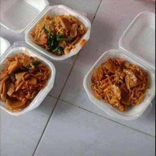 Mie Level Pedas