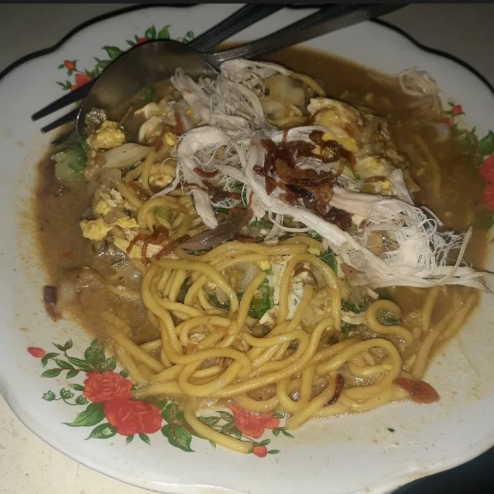 Mie Nyemek Campur Telor