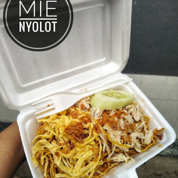 Mie Nyolot