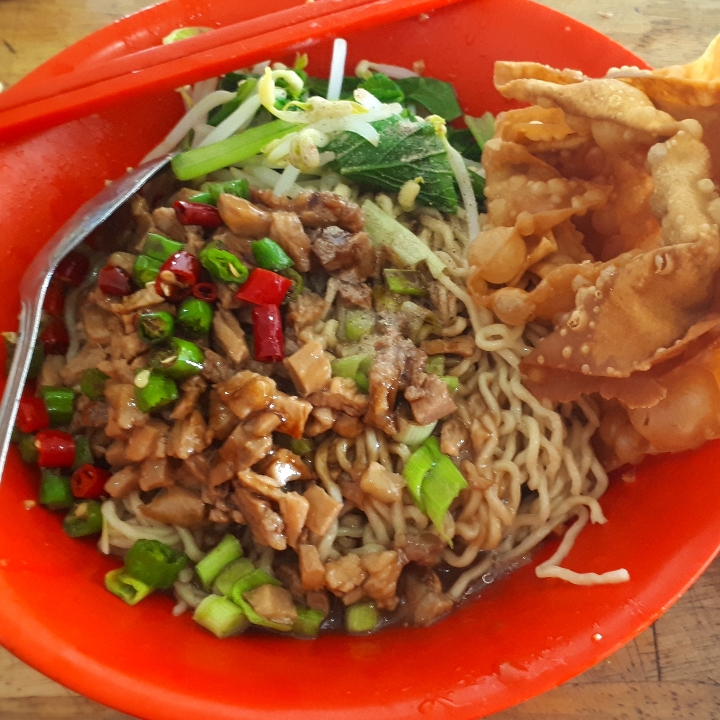 Mie Pangsit Kuah