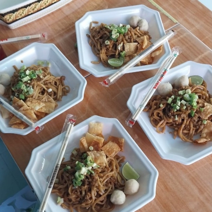 Mie Pedas D Mamak