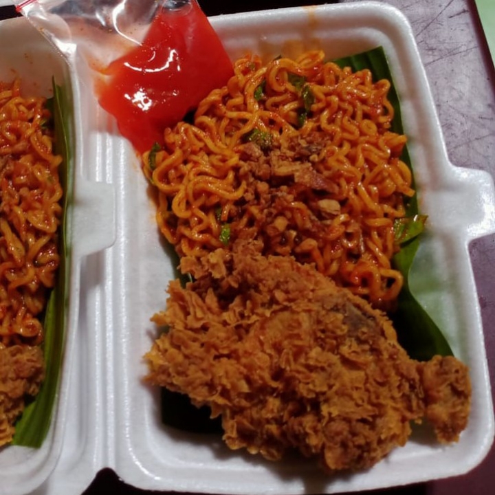 Mie Rawit Ayam Krispi