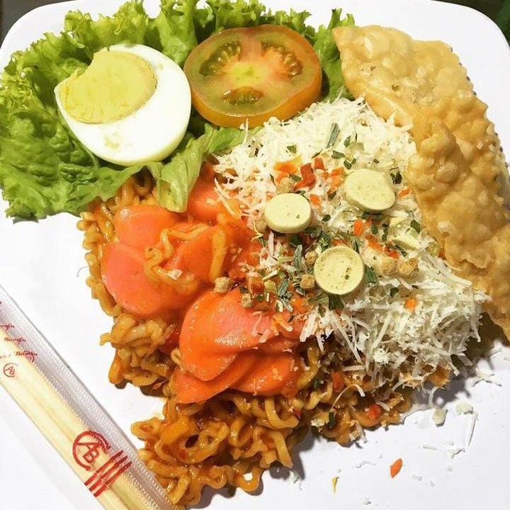 Mie Setan Keju Sosis