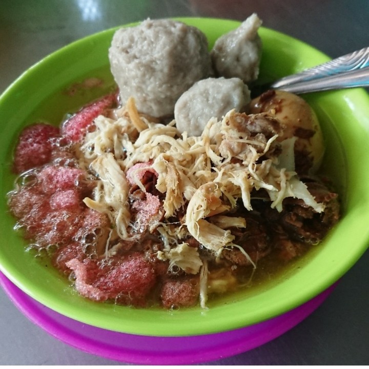 Mie Sop Bakso Telur