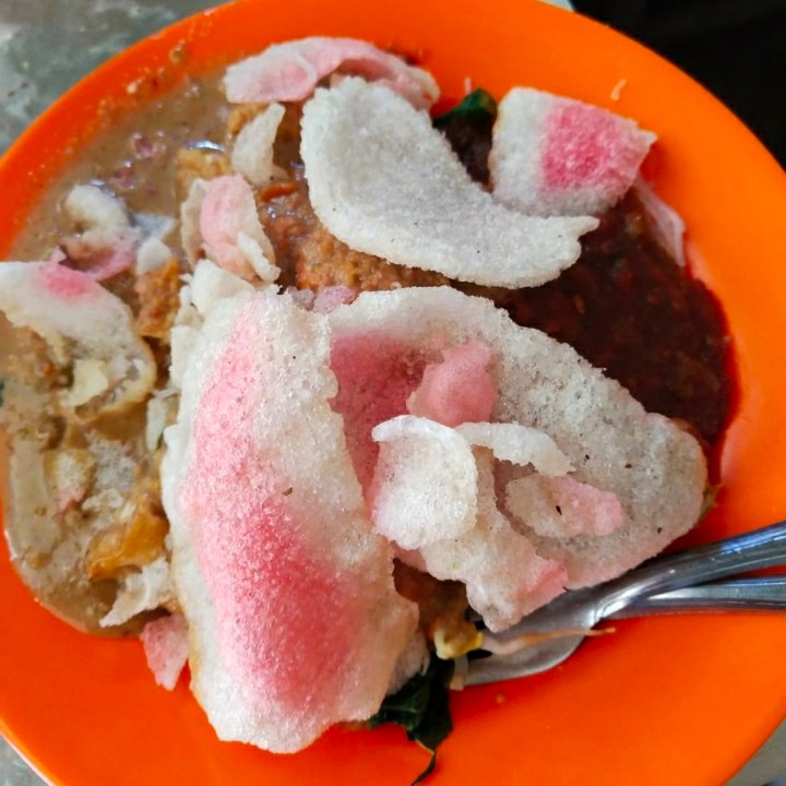 Mie Tambah Pecal