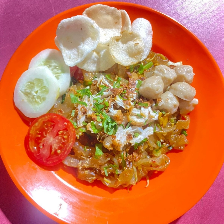 Mie Tiaw Goreng Bakso