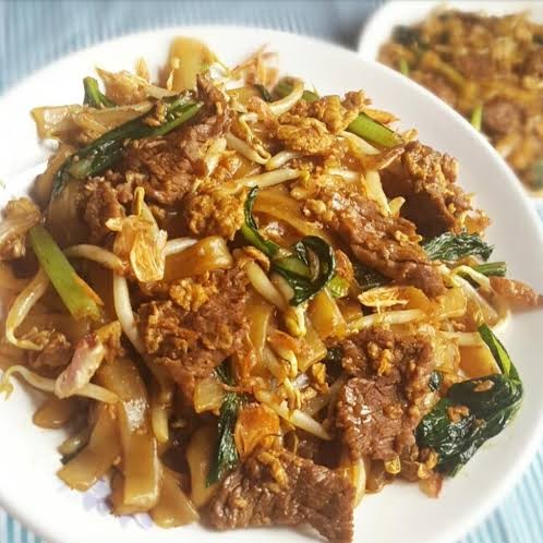 Mie Tiaw Goreng dan Kuah