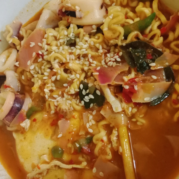 Mie Tomyam