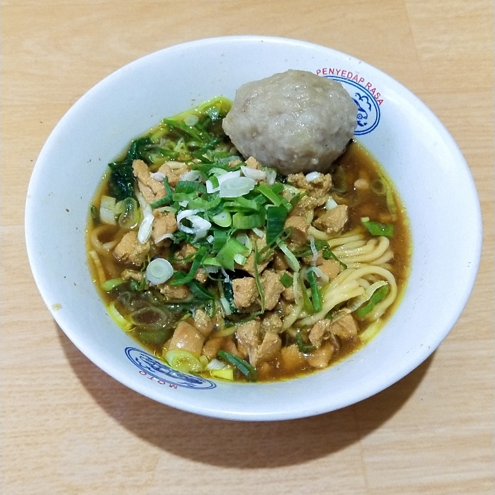 Mie ayam bakso