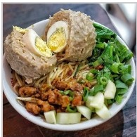 Mie ayam bakso besar