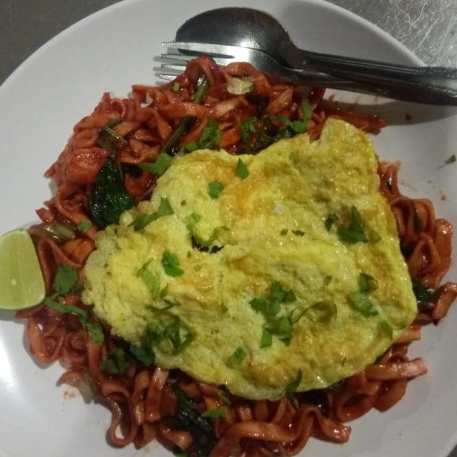 Mie kwe tiau goreng