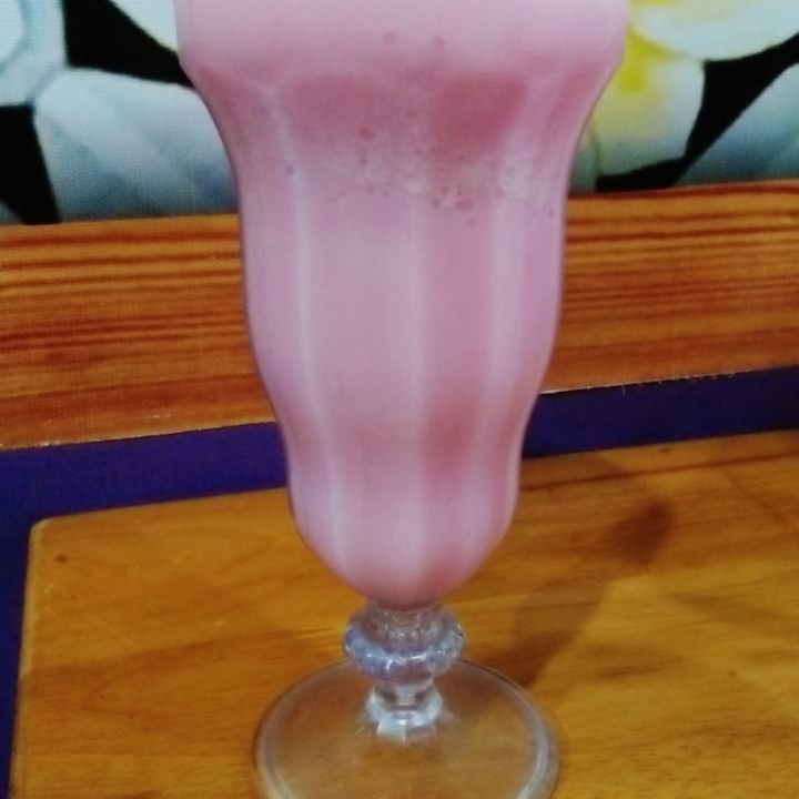 Milk Shake Strawberry Cindelaras 