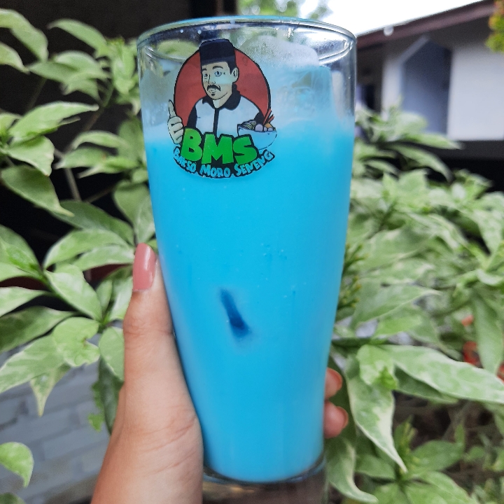 Milkshake Blue