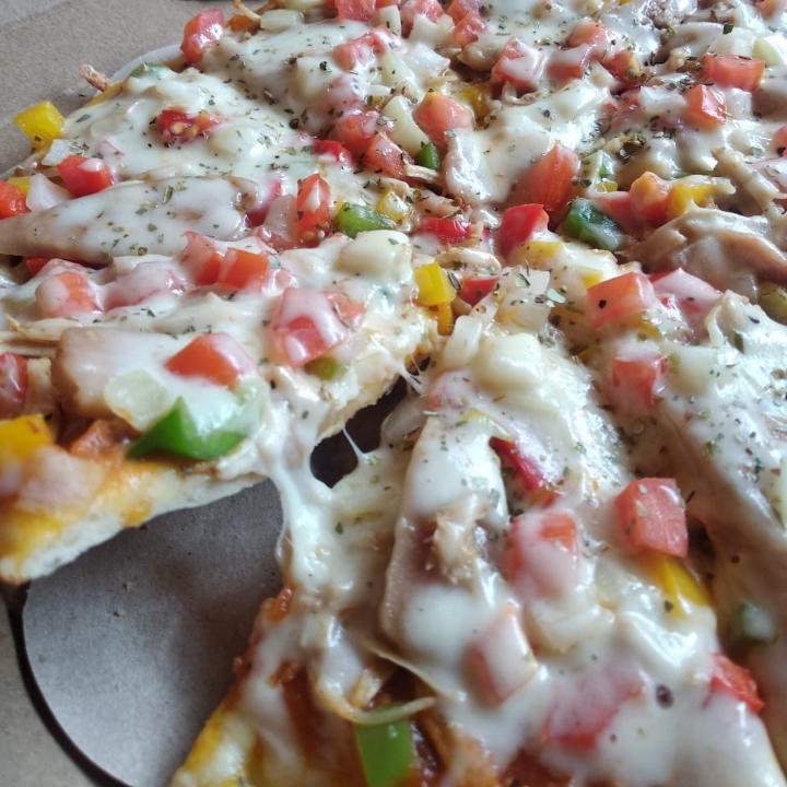 Mix chicken pizza