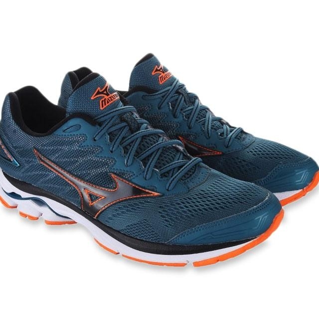 Mizuno Wave Rider 20 Sepatu Running Pria 2